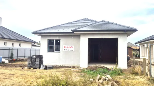 Eladó családi ház, Ebes 4 szoba 131 m² 132 M Ft