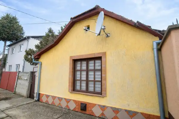 Eladó családi ház, Hajdúböszörmény 2 szoba 70 m² 24.9 M Ft